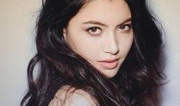 泰国女明星婉娜拉,泰国银幕女神的璀璨星途