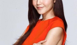 女演员周泓照片,光影交织下的美丽演绎