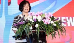 王雅主任个人资料,教育领域的杰出领导者与创新实践者