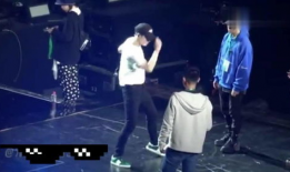 娱乐圈男抢资源,男星抢资源大战背后的真相揭秘